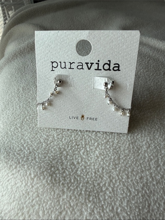 Pura Vida Jewelry - Pura Vida Silver Chain Earrings with White Pearl Drops